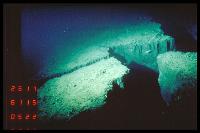 Campagne GEOCYATHERM - Faille de 2 mètres de large dans le plancher océanique