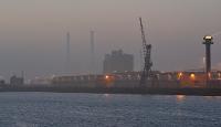 Port du Havre dans la brume du soir