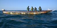Scènes de pêche en pirogue au Sénégal