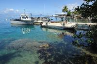 Déchargement du bateau en fin de mission au Centre Ifremer du Pacifique (CIP) 