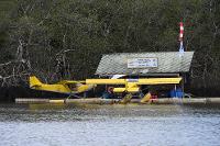 Ecole de pilotage sur la rivière de Montsinéry (Guyane)